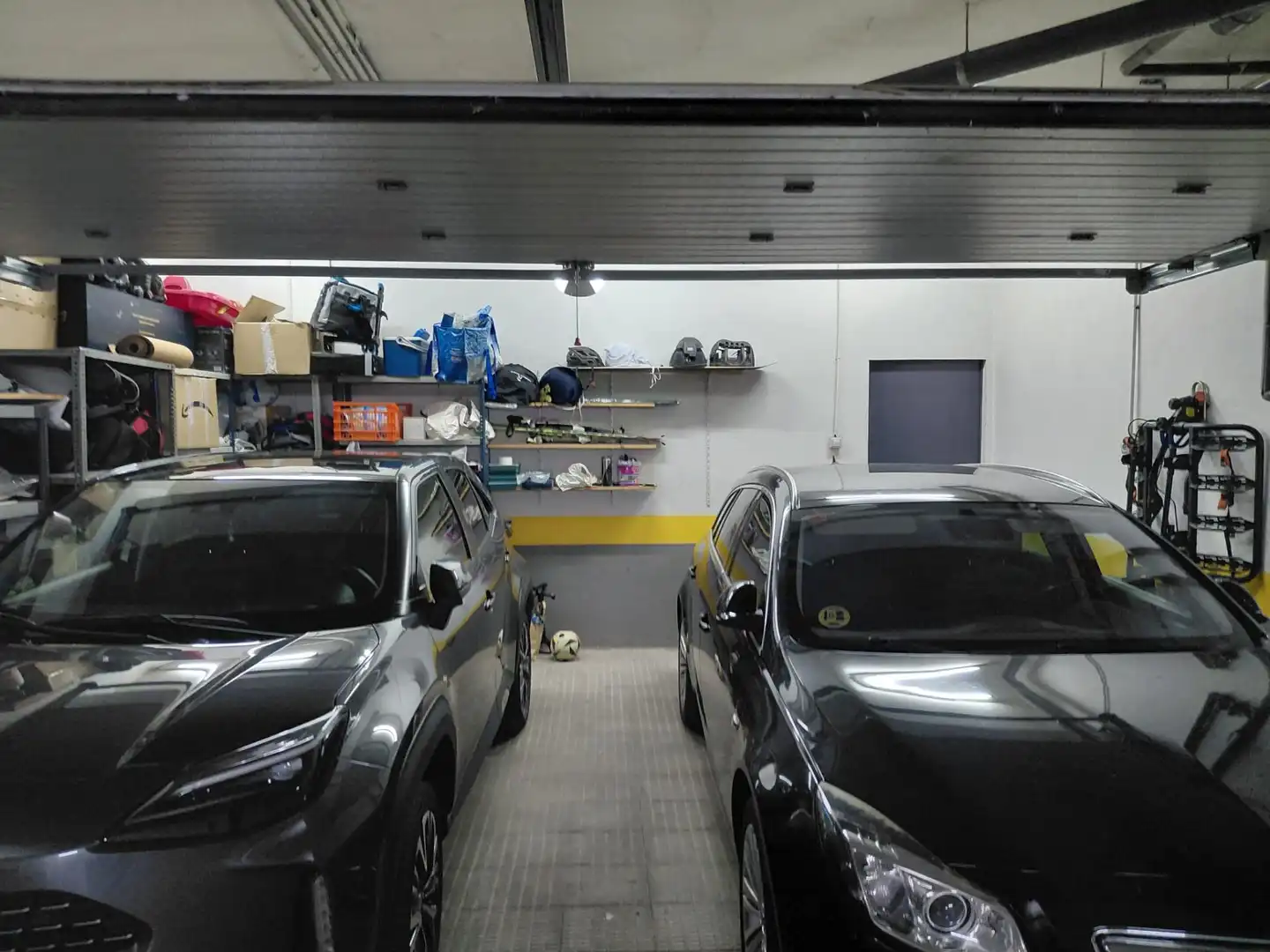 Parking of Detached homes for sale in Getafe