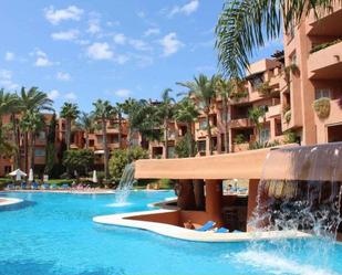 Vista exterior de Apartament de lloguer en Marbella amb Calefacció, Jardí privat i Alarma