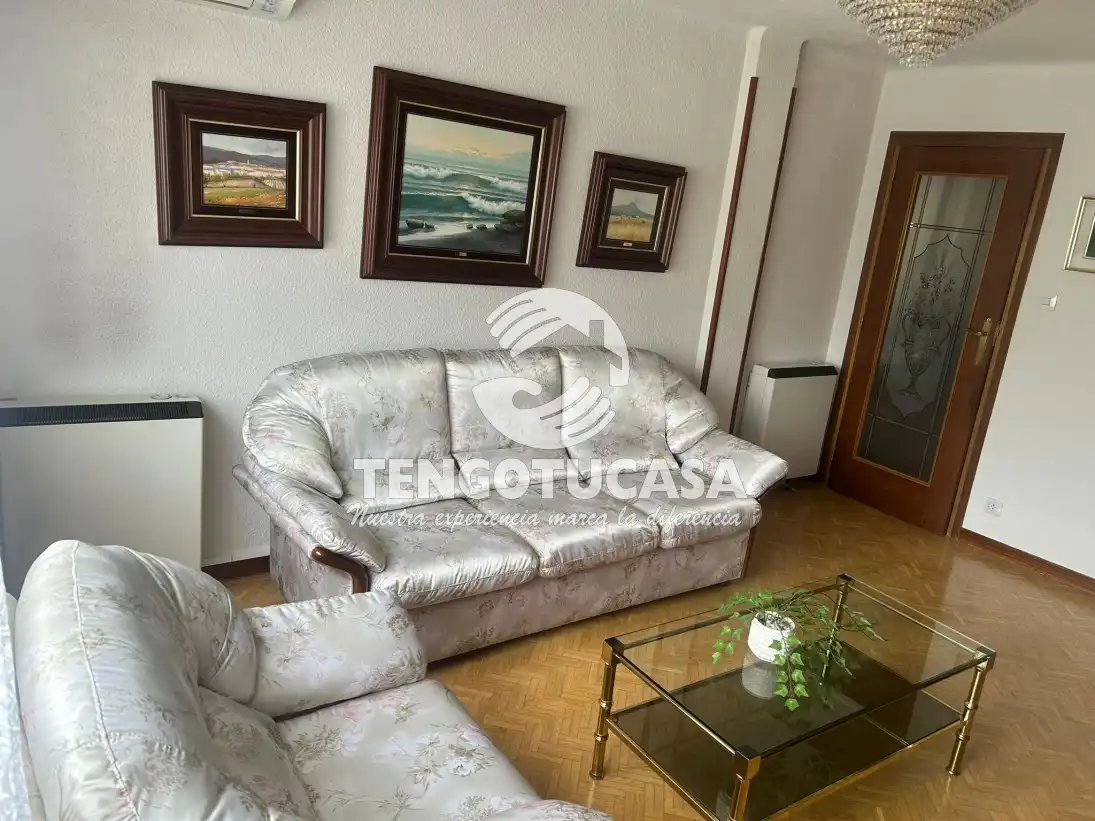Living room of Flat for sale in Madrid  with Air Conditioner and Heating