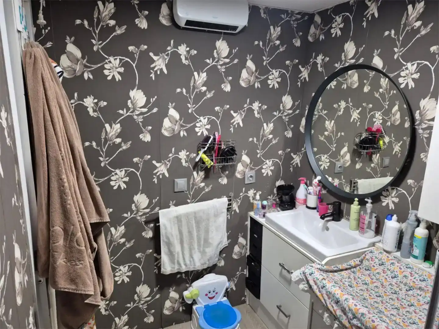 Baño de Piso en venta en Ceuta con Aire acondicionado y Amueblado