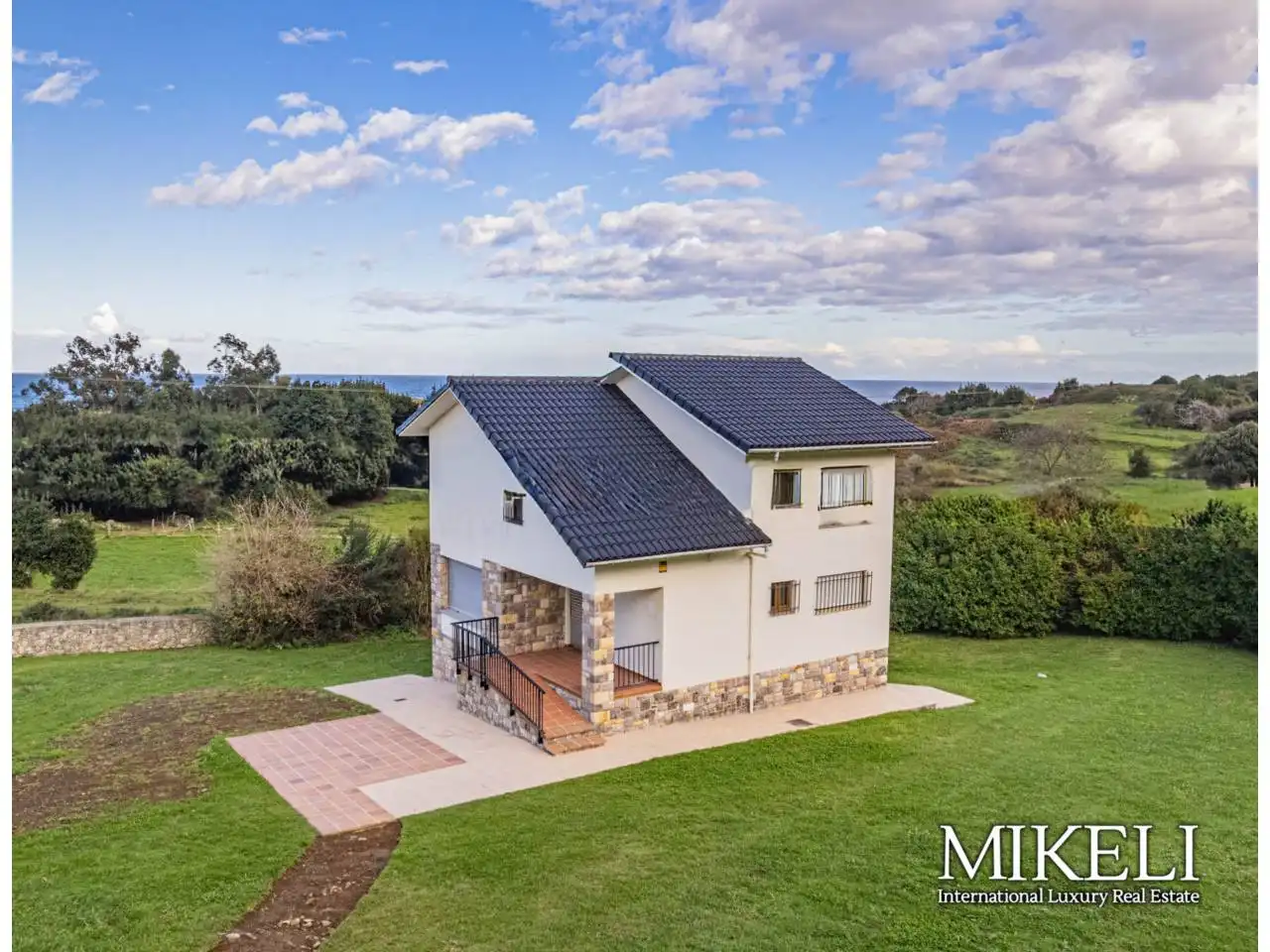 Exterior view of Houses for sale in Llanes  with Heating, Private garden and Terrace