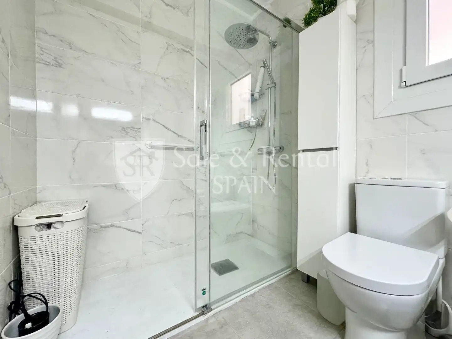 Baño de Piso en venta en Blanes con Aire acondicionado y Terraza