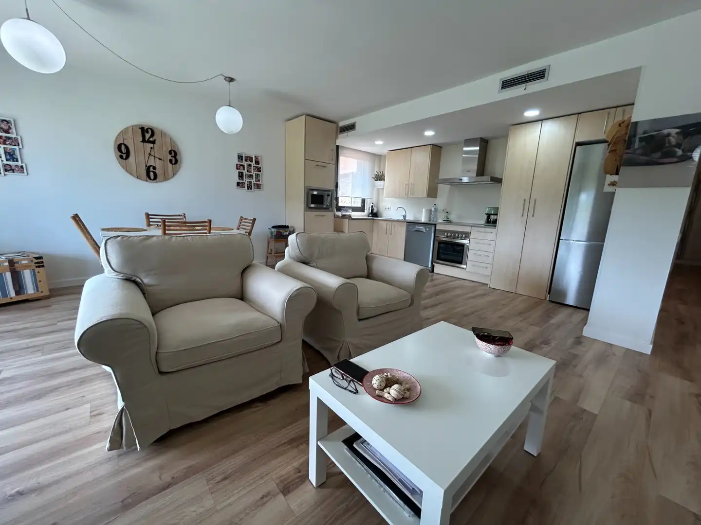 Sala de estar de Piso en venta en Llançà con Aire acondicionado, Calefacción y Jardín privado