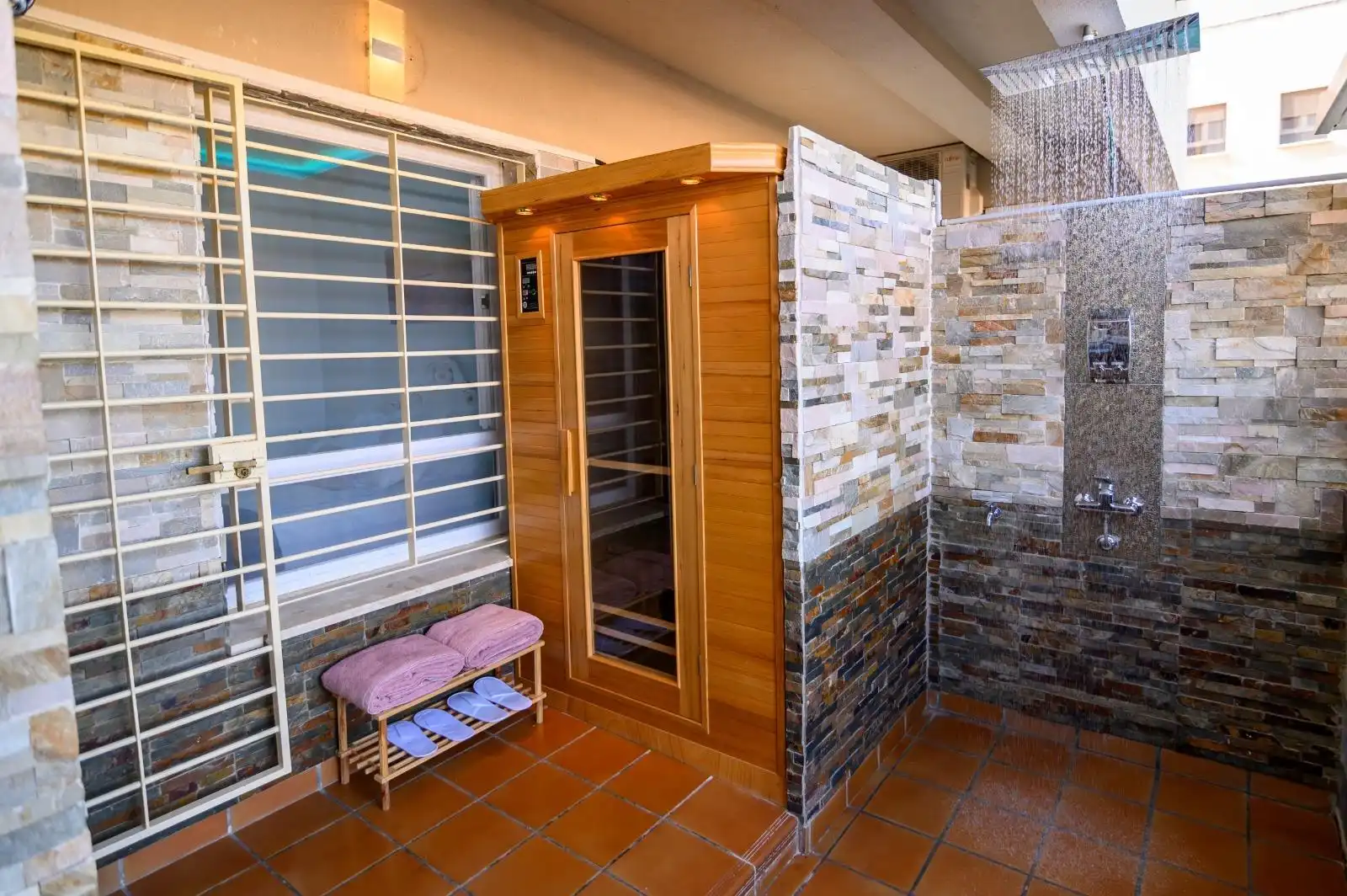 Bany de Pis en venda en Puerto Real amb Terrassa i Jacuzzi
