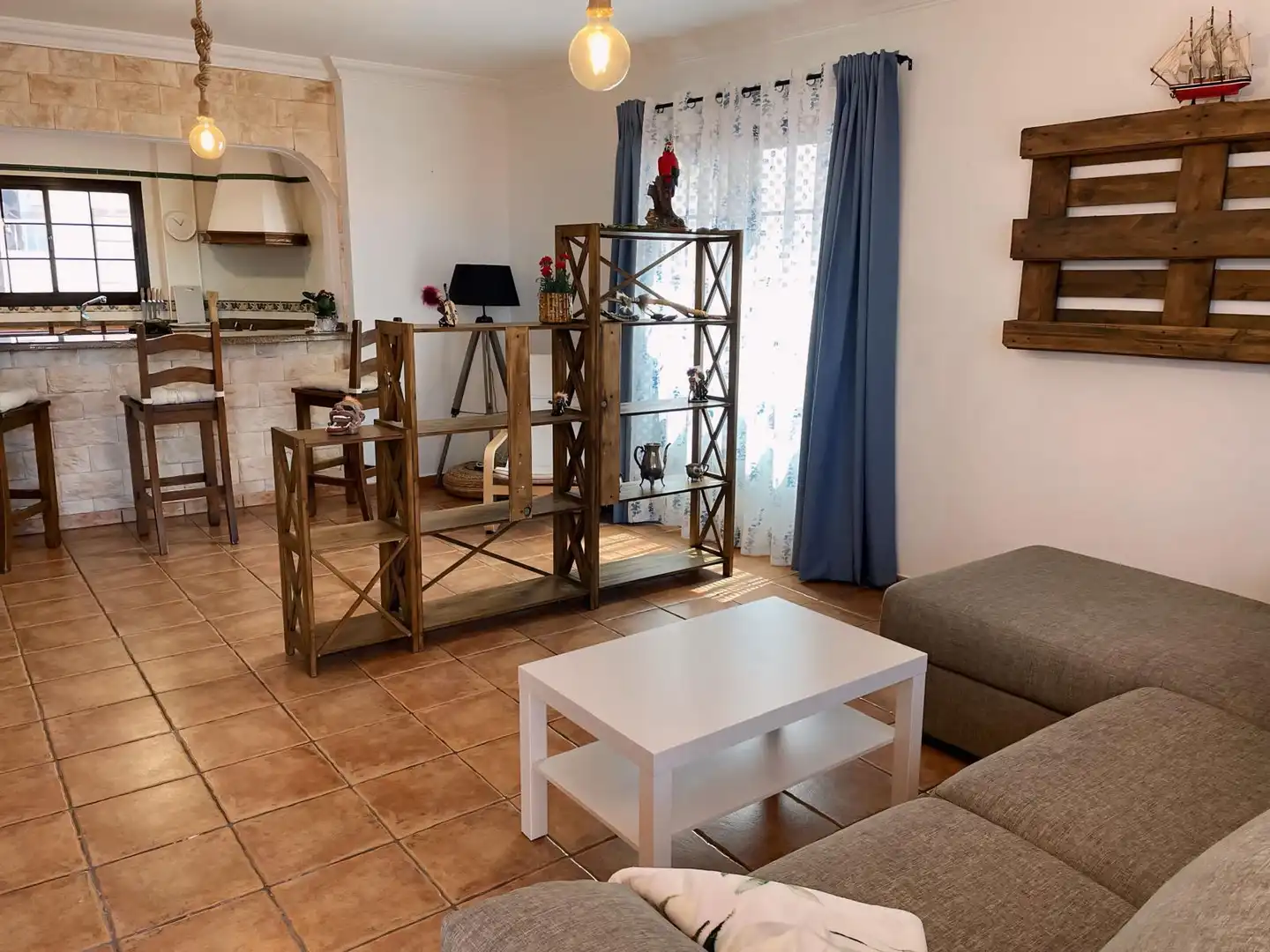 Wohnzimmer von Einfamilien-Reihenhaus zum Verkauf in El Sauzal mit Terrasse, Abstellraum und Schwimmbad