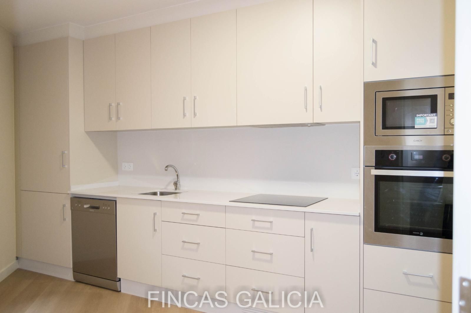 Cocina de Piso en venta en Arteixo con Terraza y Trastero