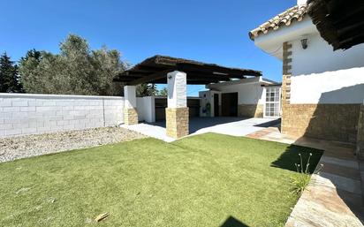 Vista exterior de Casa o xalet en venda en El Puerto de Santa María amb Aire condicionat, Calefacció i Jardí privat