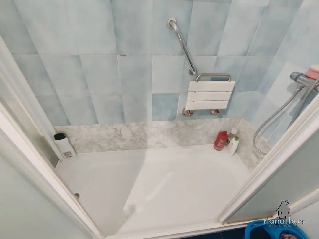 Bathroom of Flat for sale in Laviana  with Heating, Terrace and Storage room
