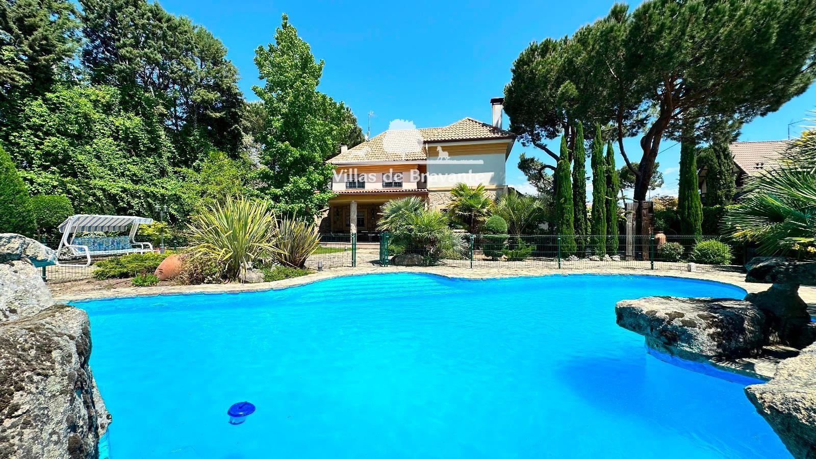 Swimming pool of House or chalet for sale in Collado Villalba  with Heating, Parquet flooring and Terrace