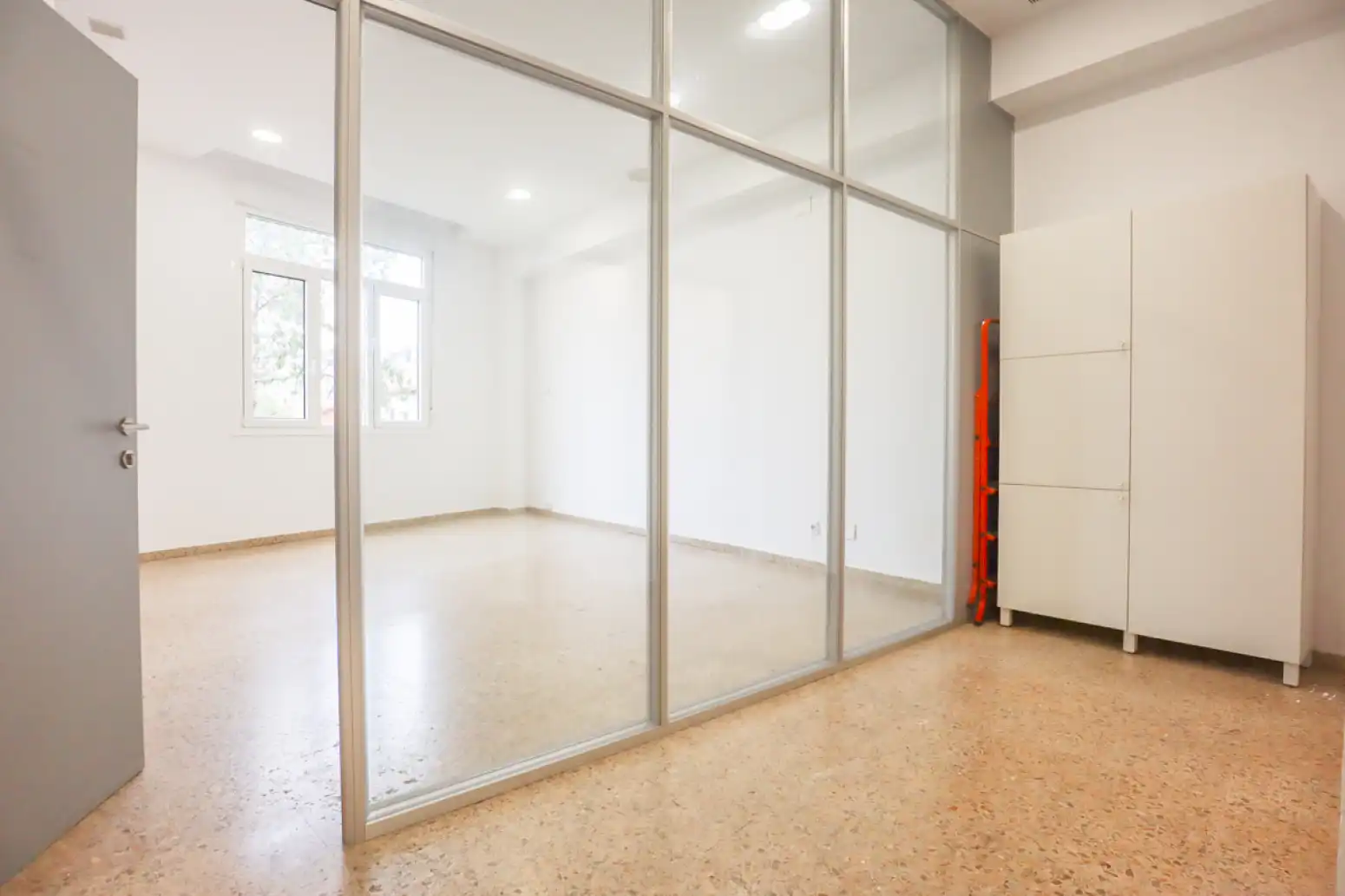 Geschaftsraum zur Miete in Oviedo 