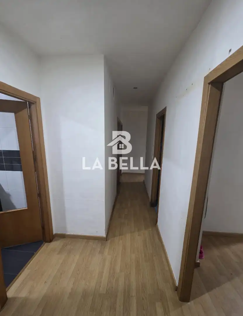 Ground floor for sale in Sevilla  with Furnished