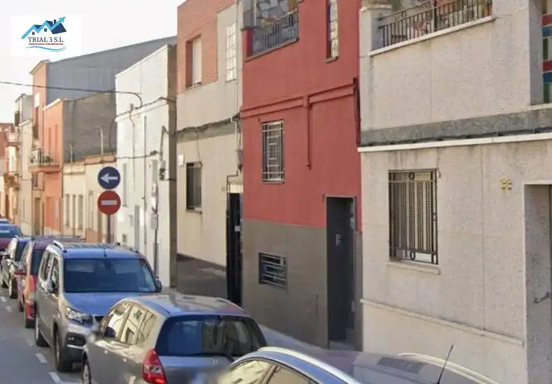 Vista exterior de Casa adosada en venda en Nord-oest