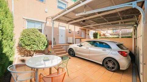 Foto 2 de Casa adosada en venta en Calle Miralrío, 101, Casco Histórico, Rivas-Vaciamadrid