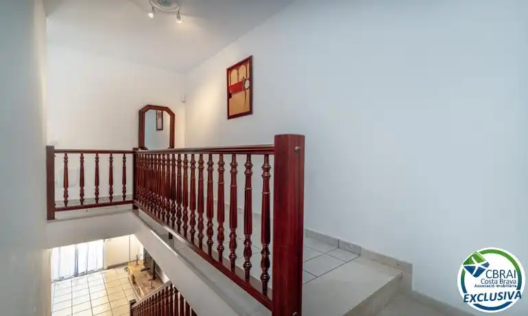 Casa aparellada amb piscina en venda a Muga - Gran Reserva - Badia, imagen 15