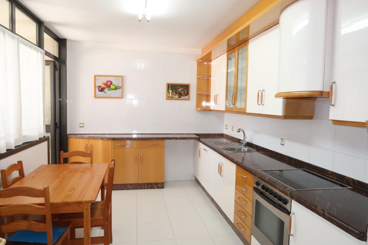 Kitchen of Flat to rent in A Coruña Capital   with Heating, Parquet flooring and Storage room