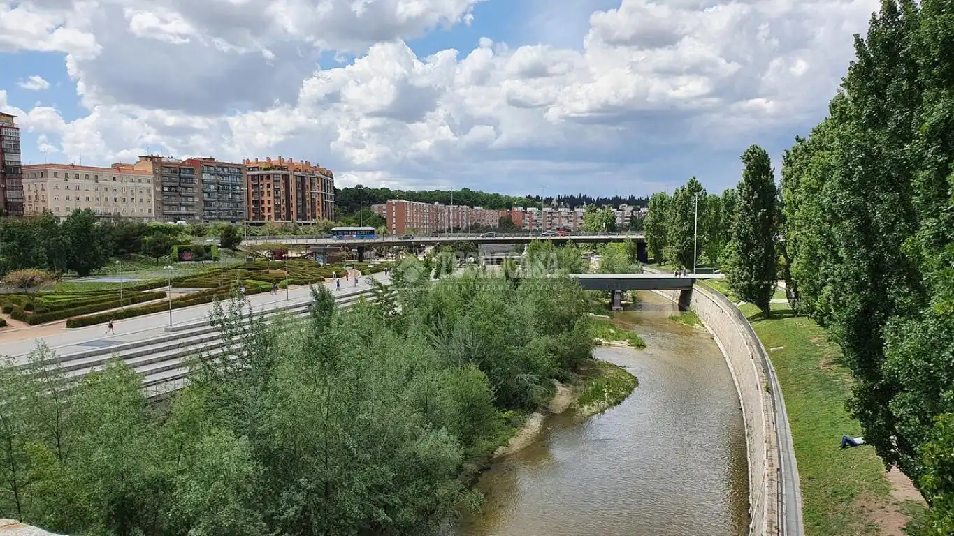 Vista exterior de Residencial en venda en Madrid