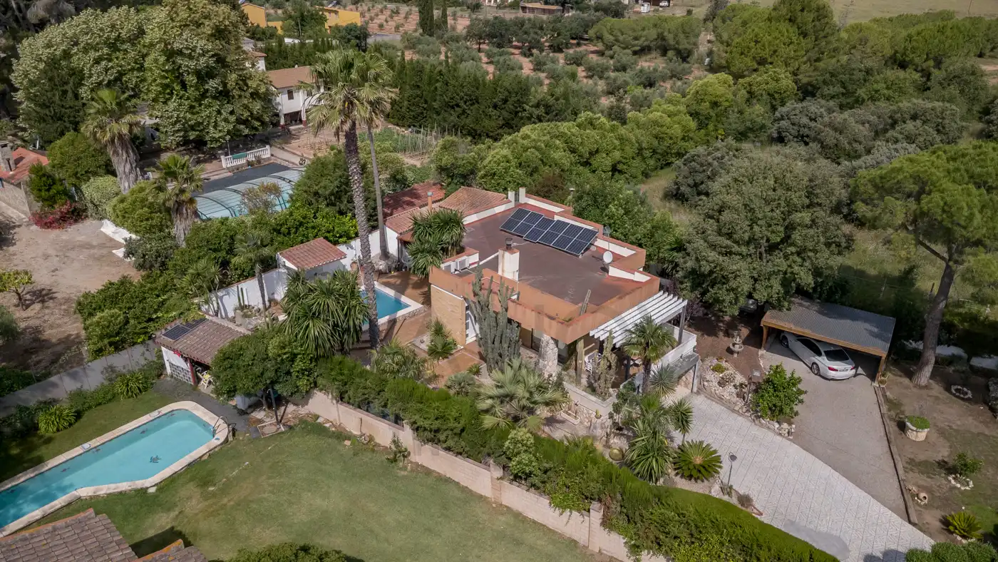 Vista exterior de Casa o xalet en venda en Valls amb Aire condicionat, Calefacció i Jardí privat