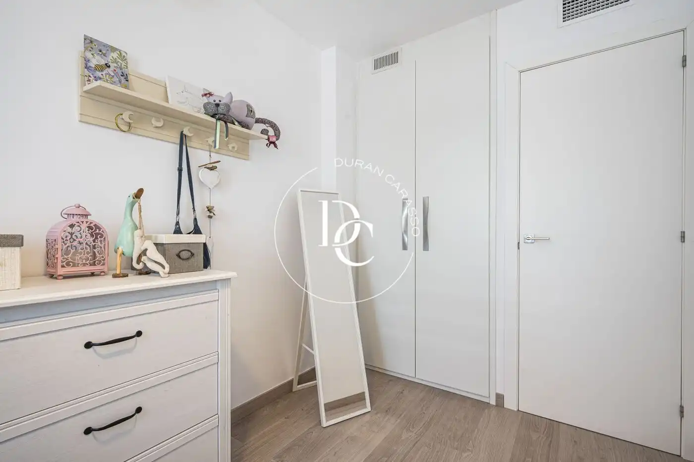 Schlafzimmer von Maisonette zum Verkauf in Sitges mit Klimaanlage, Heizung und Privatgarten
