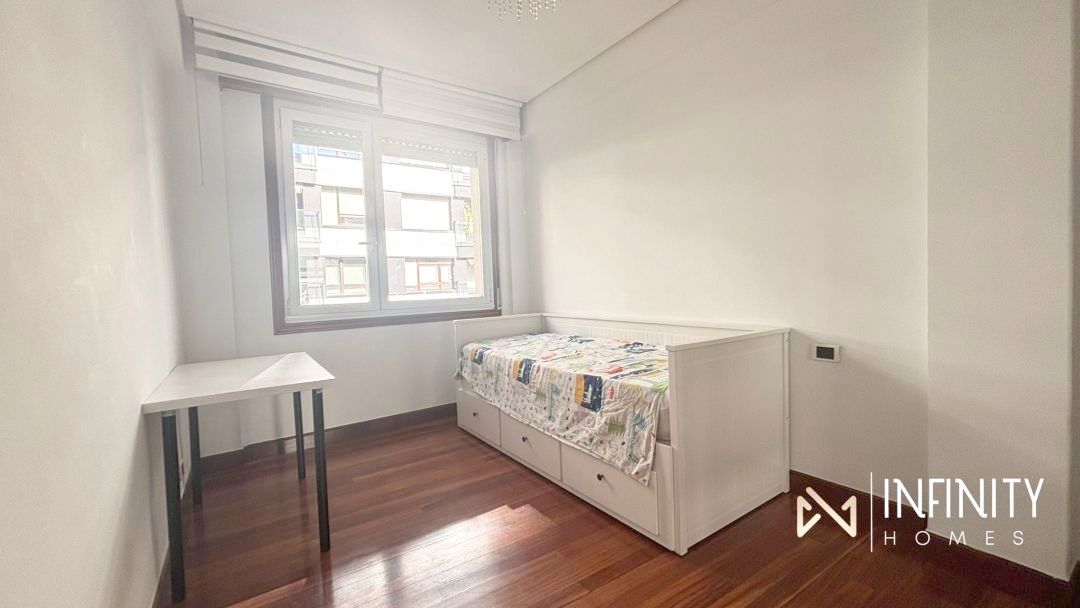Bedroom of Flat to rent in Bilbao   with Heating, Terrace and Balcony