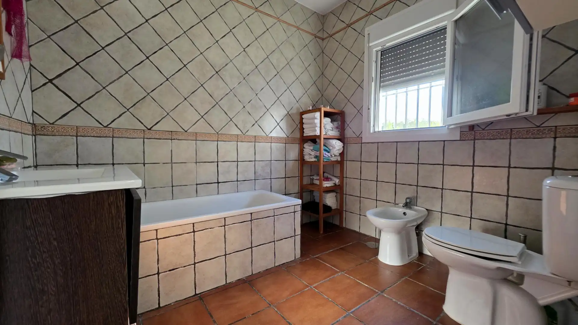 Bany de Casa o xalet en venda en Chiclana de la Frontera amb Aire condicionat, Jardí privat i Terrassa