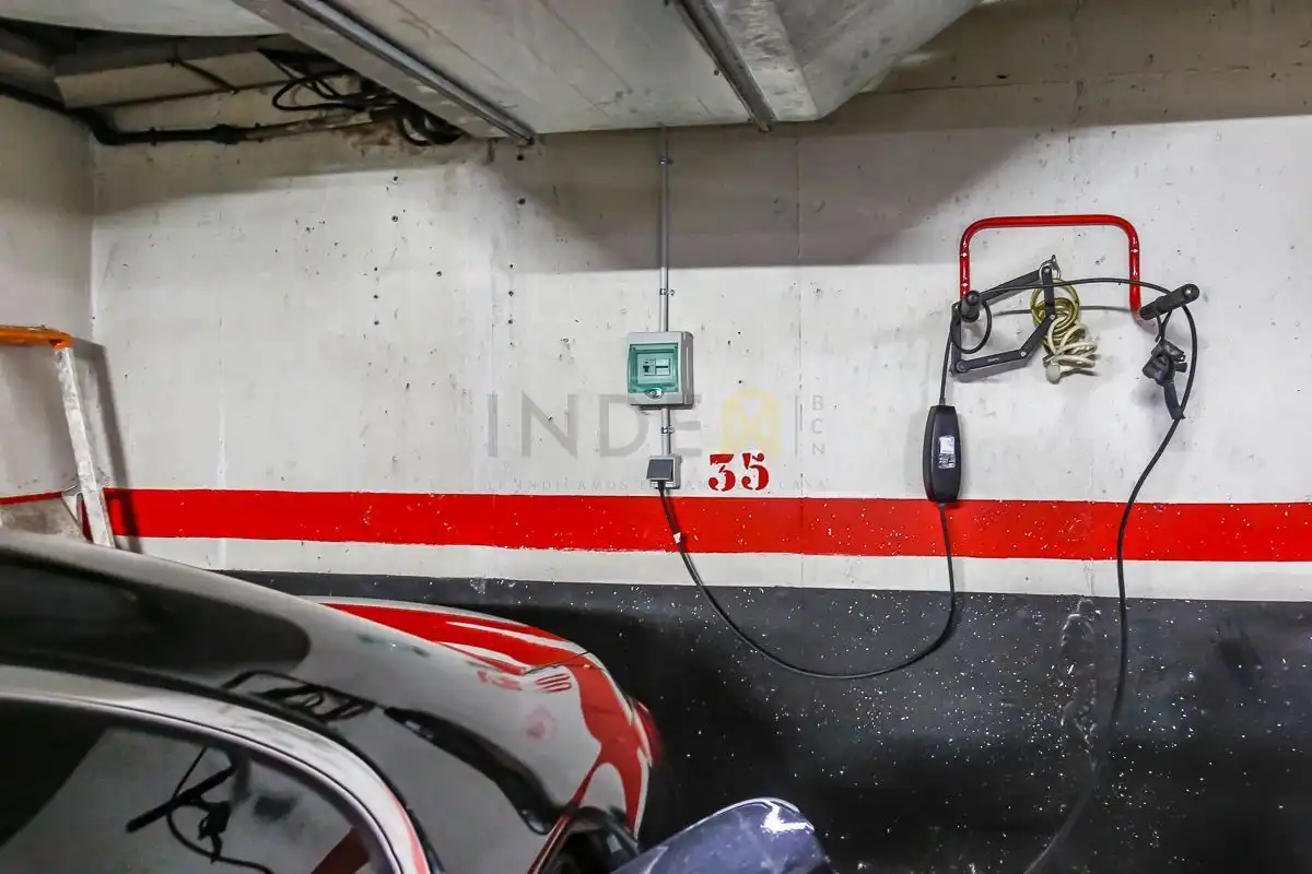 Parking de Ático en venta en Sitges con Aire acondicionado, Calefacción y Piscina comunitaria