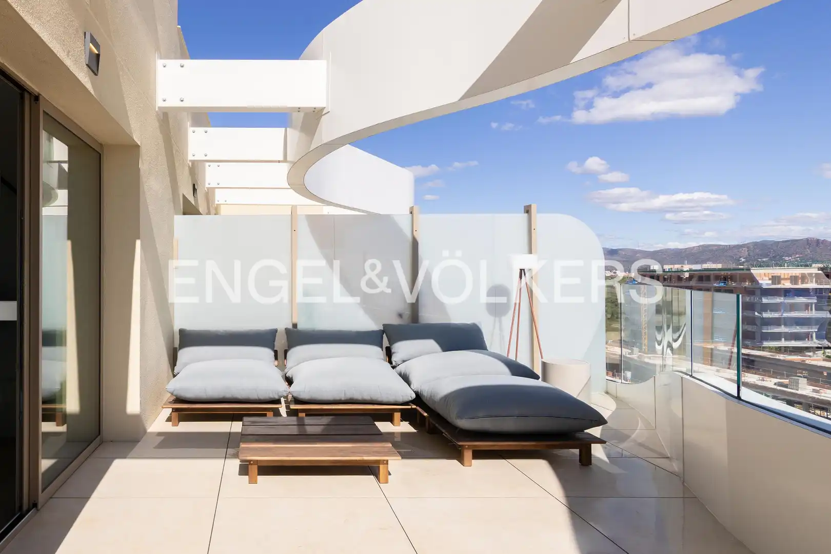 Attic for rent in Playa del Puig