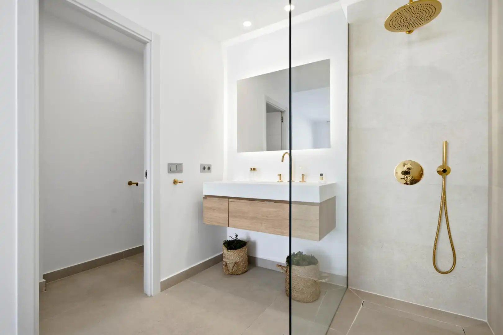 Baño de Planta baja de alquiler en Ses Salines con Aire acondicionado, Calefacción y Terraza