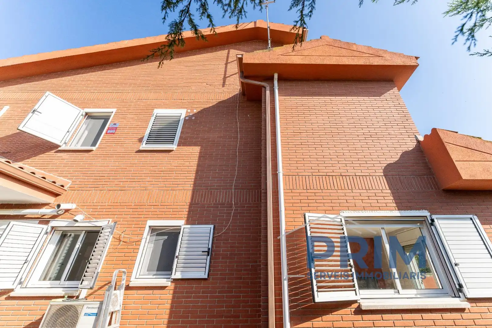 Vista exterior de Casa o xalet en venda en Reus amb Aire condicionat, Calefacció i Jardí privat