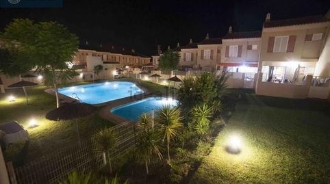 Foto 4 von Einfamilien-Reihenhaus zum Verkauf in Redondela, Isla Cristina