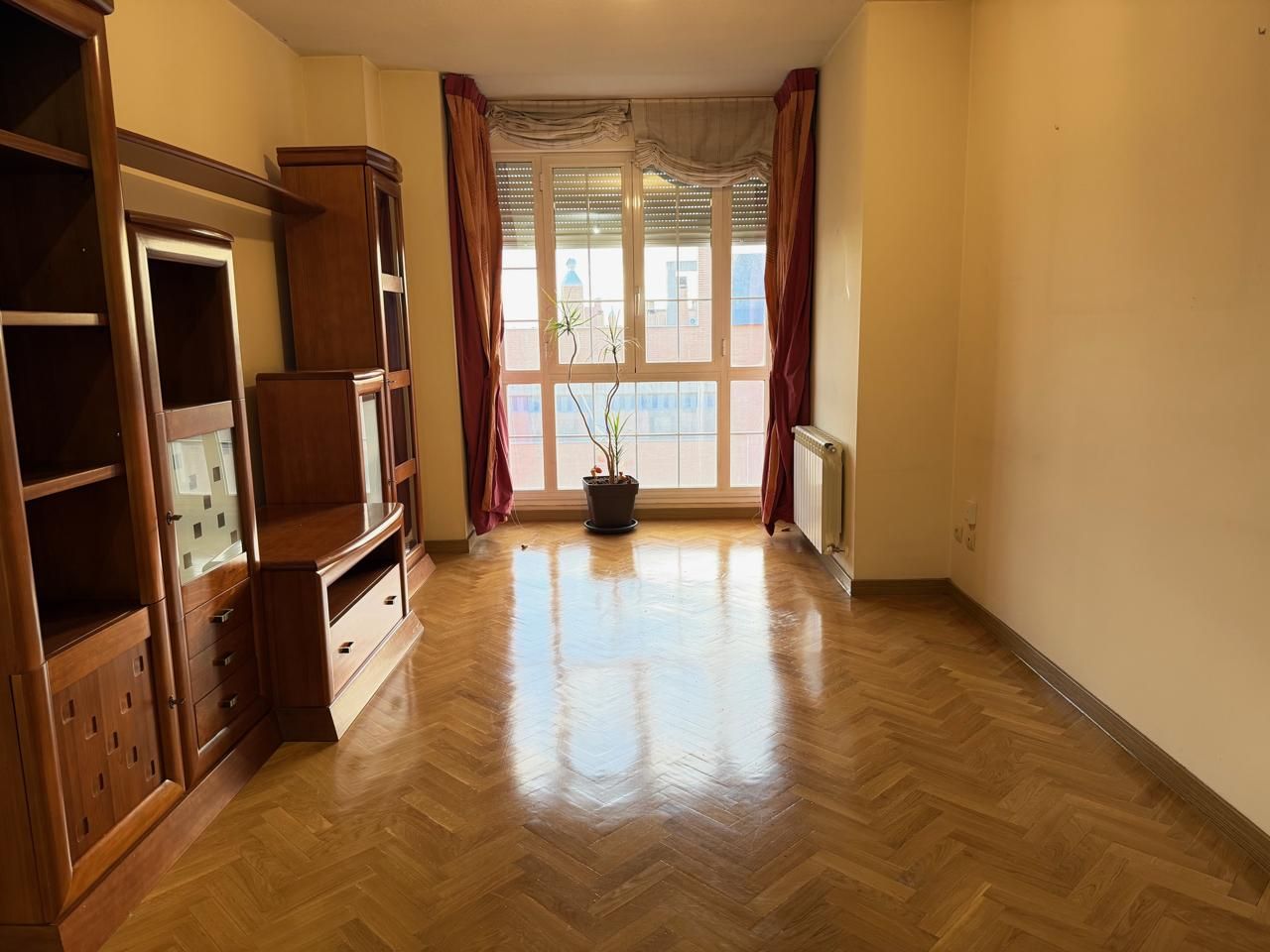 Living room of Flat to rent in  Madrid Capital  with Heating and Community pool