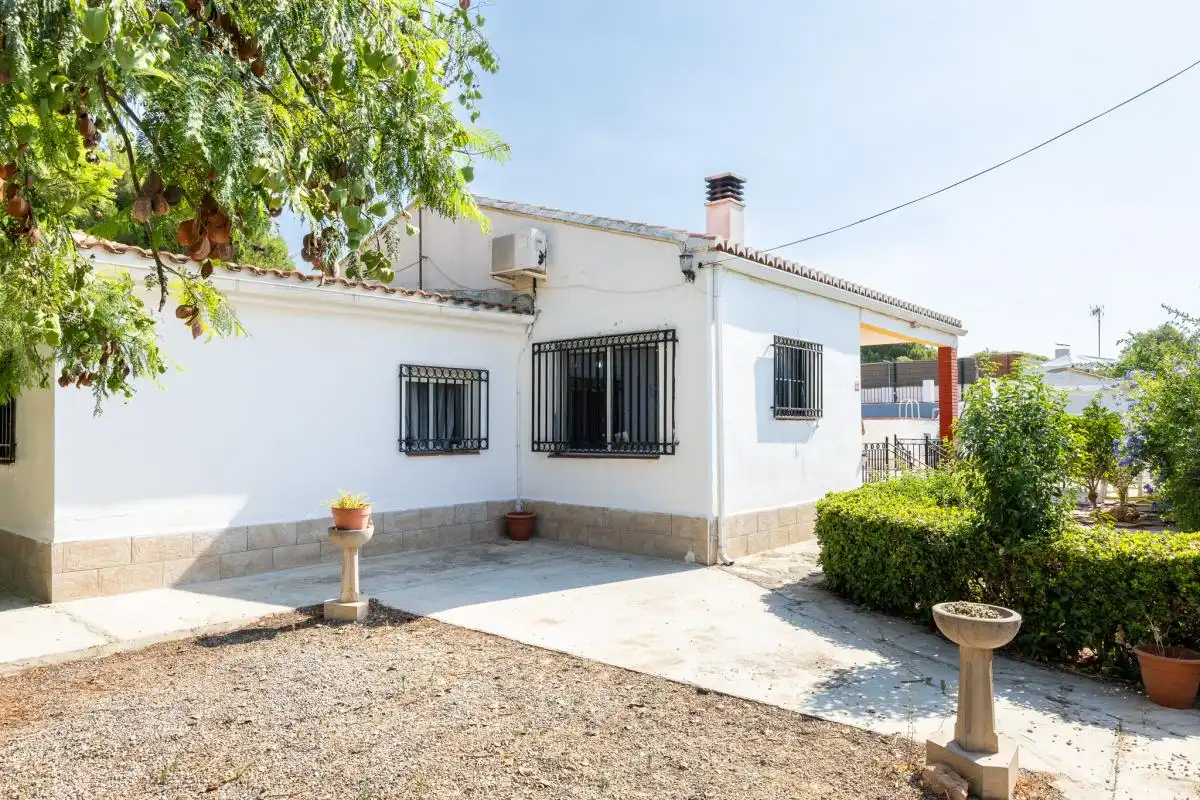 Exterior view of Houses for rent in Bétera  with Heating, Private garden and Terrace