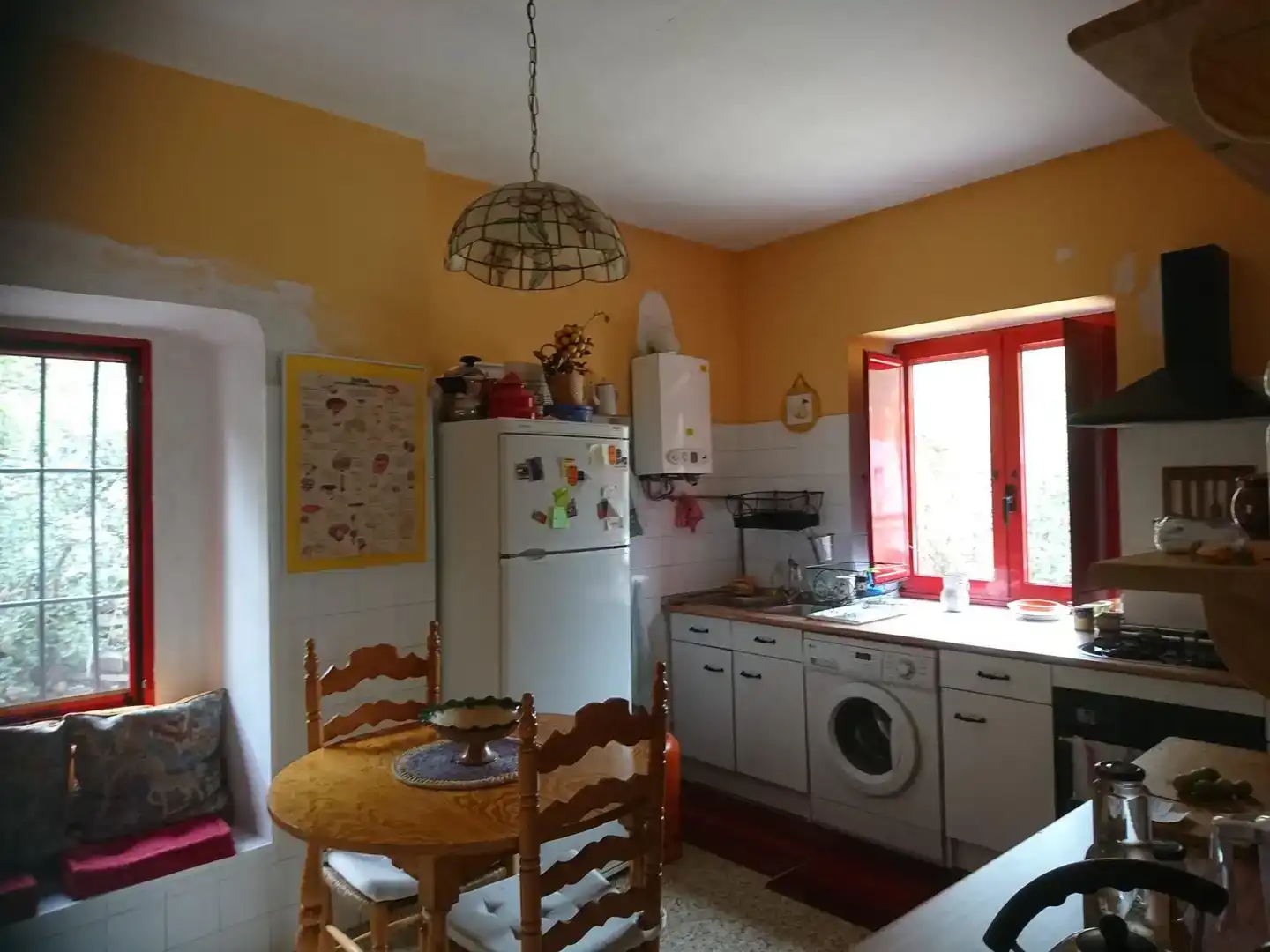 Cuina de Pis en venda en Borrenes amb Jardí privat, Forn i Rentadora