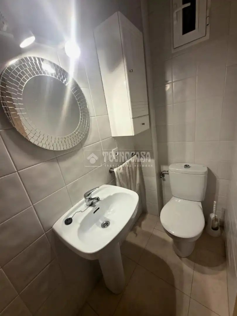 Badezimmer von Wohnung zum Verkauf in Montilla mit Klimaanlage, Terrasse und Abstellraum
