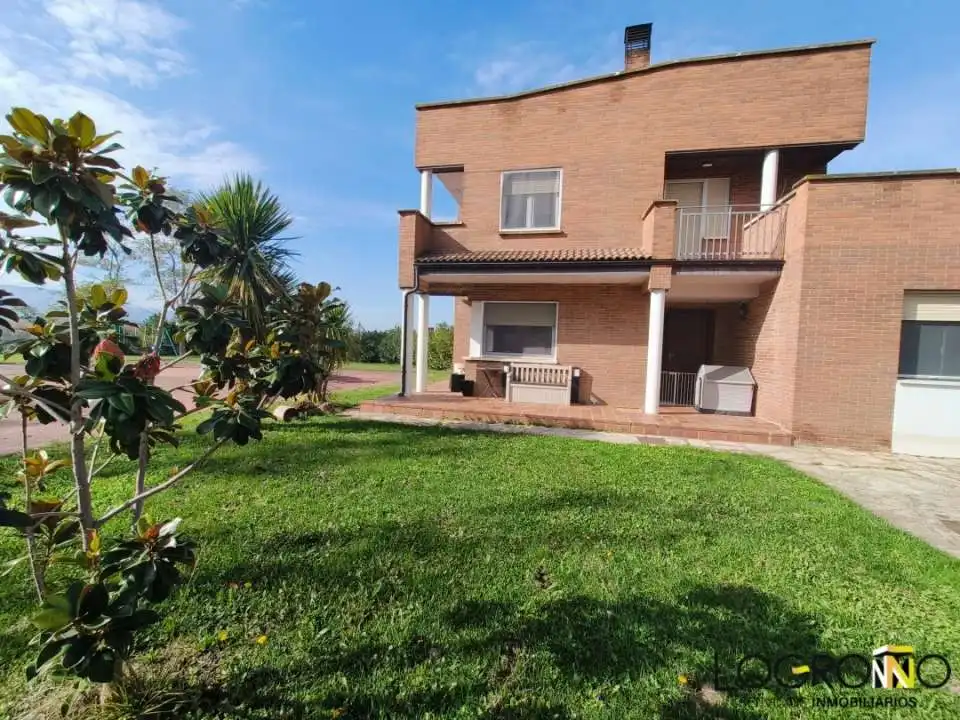 Casa o xalet en venda a Alberite