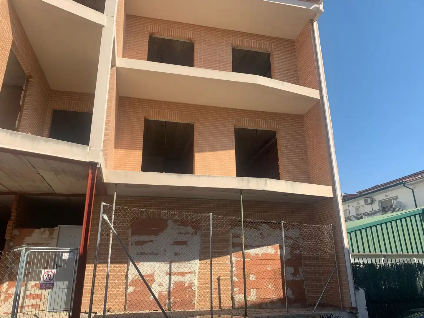 Buildings for sale in LAS PERALERAS, 8, El Tiemblo