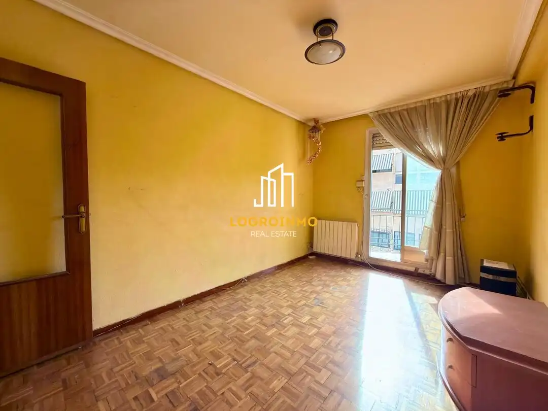 Habitación de Piso en venta en  Logroño con Calefacción y Balcón
