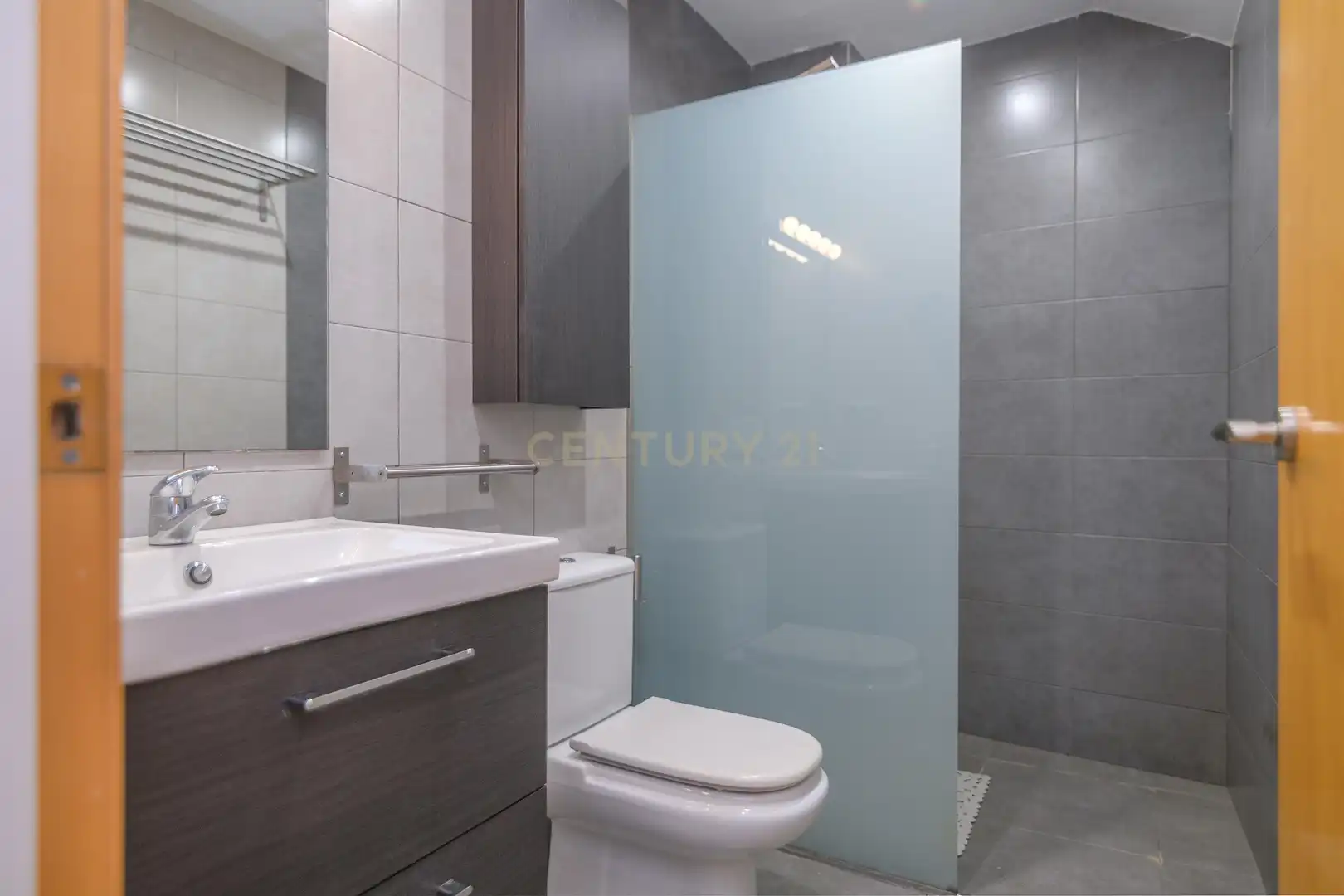 Badezimmer von Wohnungen zum Verkauf in Calella