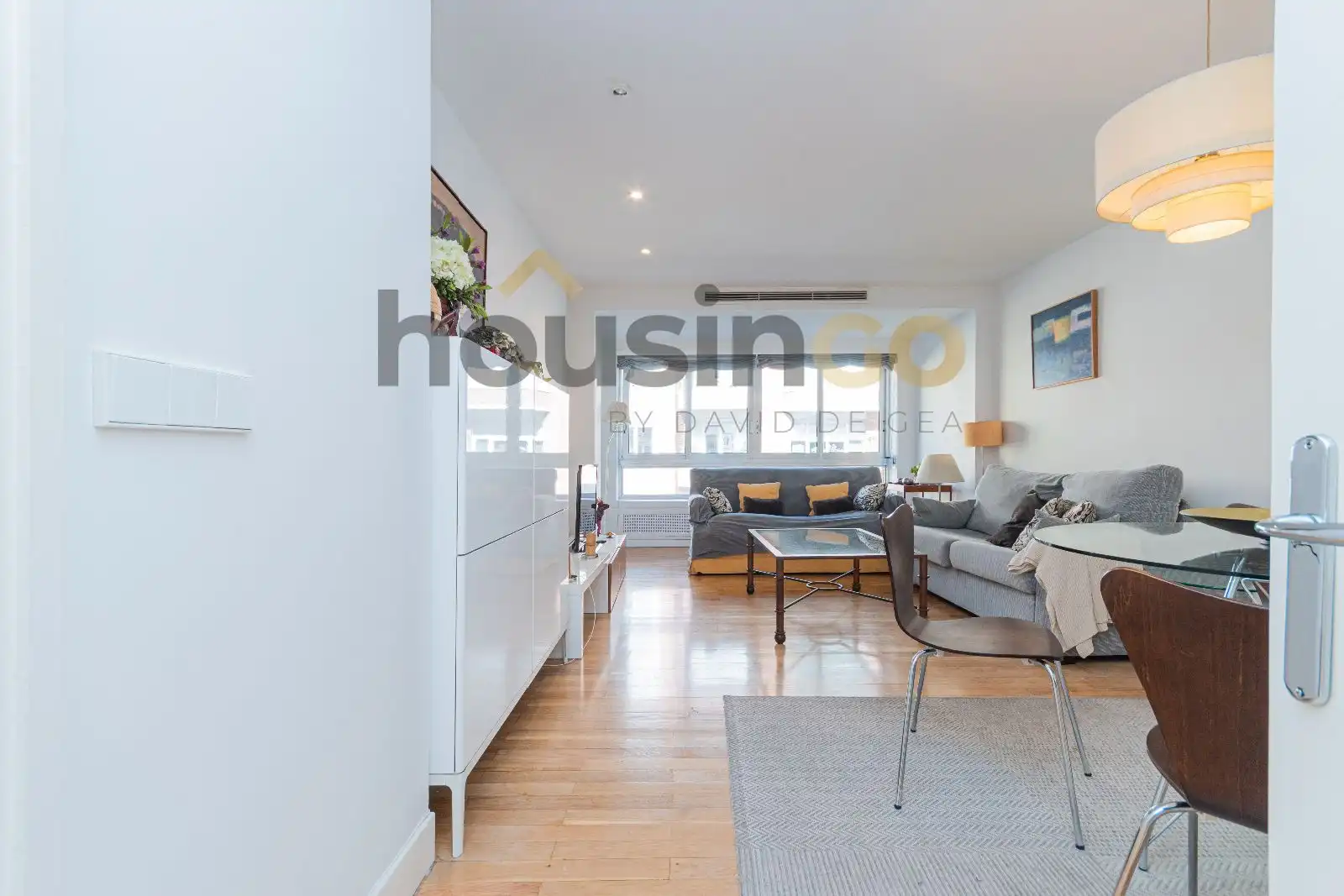 Living room of Flat for rent in Madrid  with Air Conditioner, Heating and Furnished