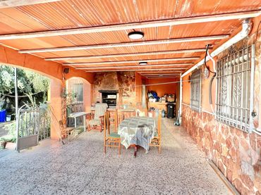 Casa rústica con piscina en venta en Calle la Parra