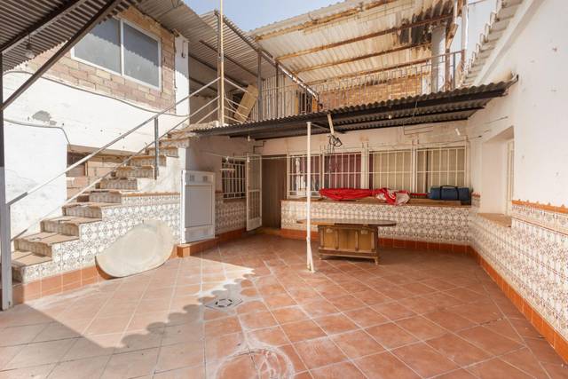 Casa-chalet en Venta en Calle GUADALAJARA en Avda. De los Ogíjares