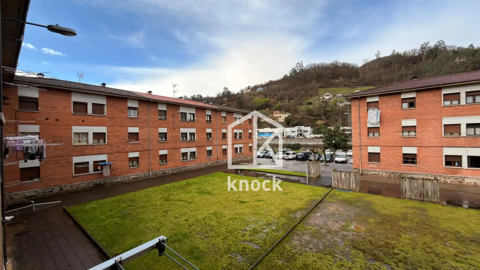 Vista exterior de Pis en venda en Mieres (Asturias) amb Calefacció i Traster