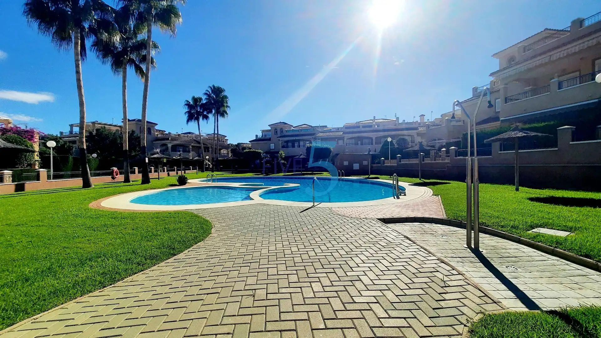 Swimming pool of Detached homes for sale in Pilar de la Horadada  with Air Conditioner, Heating and Terrace