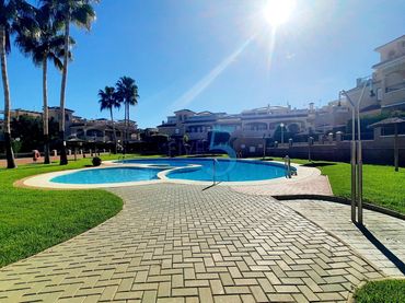 Adossat amb balcó en venda a Mil Palmeras