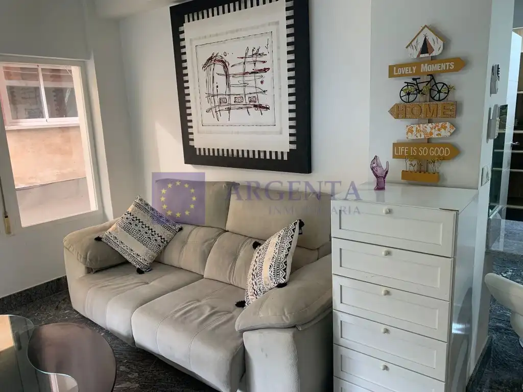Sala d'estar de Apartament de lloguer en Cáceres