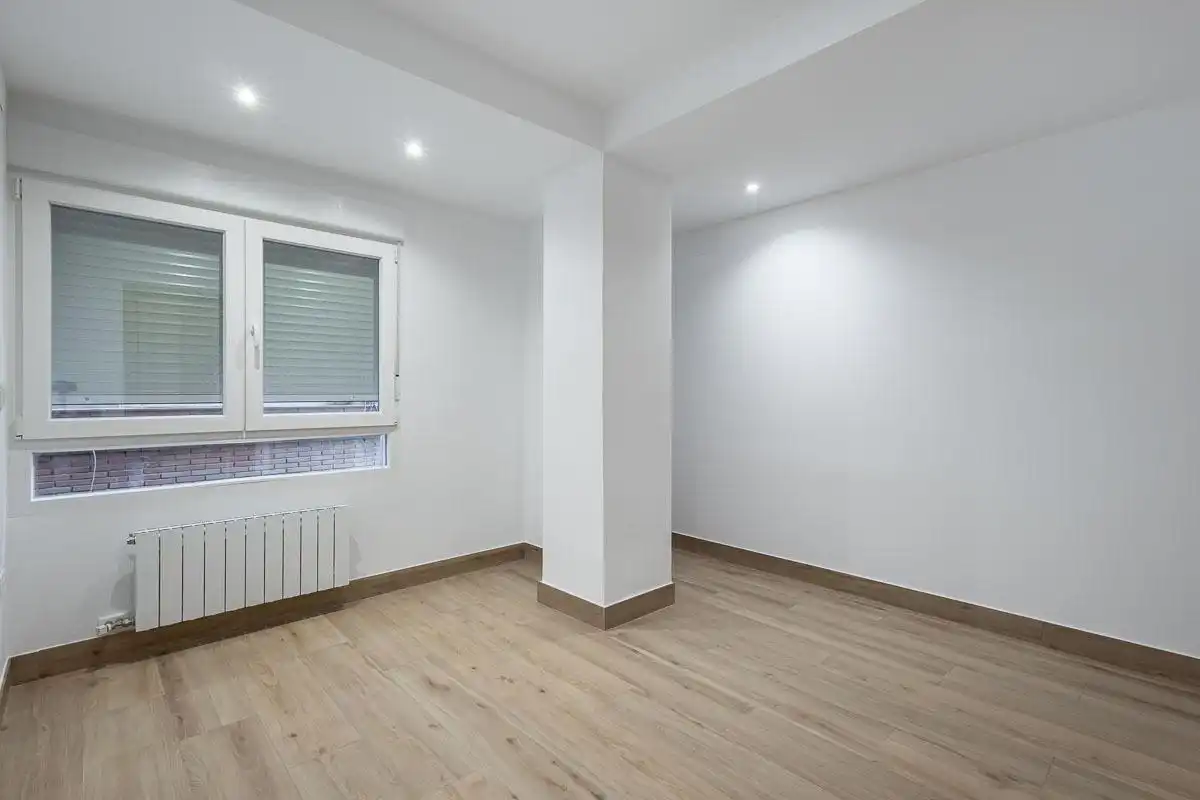 Flat for rent in Granada  with Heating