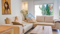 Sala d'estar de Pis en venda en Sitges amb Aire condicionat, Terrassa i Balcó