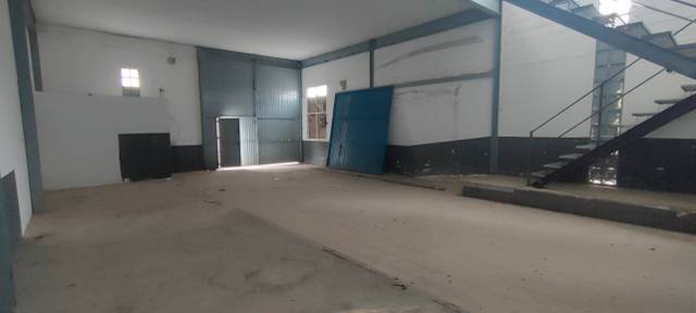 Nave industrial en Alquiler en Alcolea