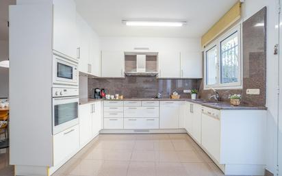 Kitchen of House or chalet for sale in Figueres  with Air Conditioner and Terrace