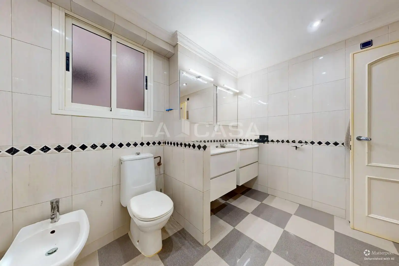 Baño de Piso en venta en Valencia con Aire acondicionado y Balcón