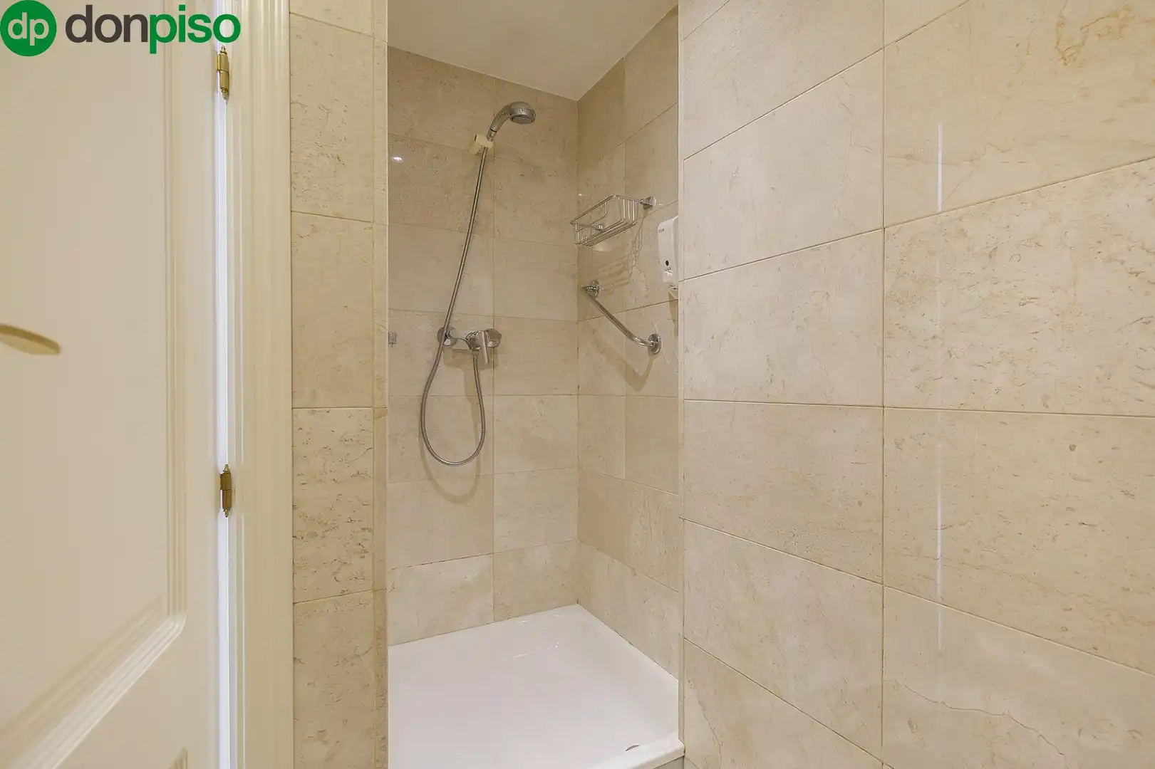 Casa adosada en venta en Calle Calle Hipócrates, San Miguel